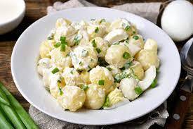Entrée: salade de pommes de terre